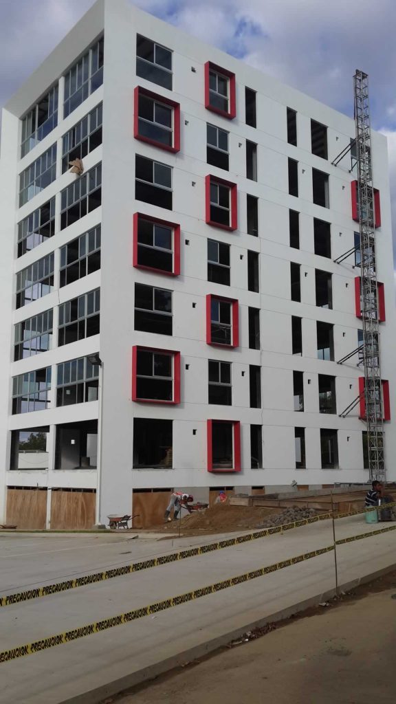 condominio-pinares-de-santo-domingo-02
